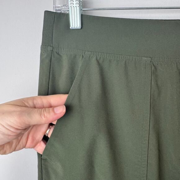 Athleta Brooklyn Mid Rise Ankle Utility Pant | Green Size 12 #818482 - Picture 4 of 12